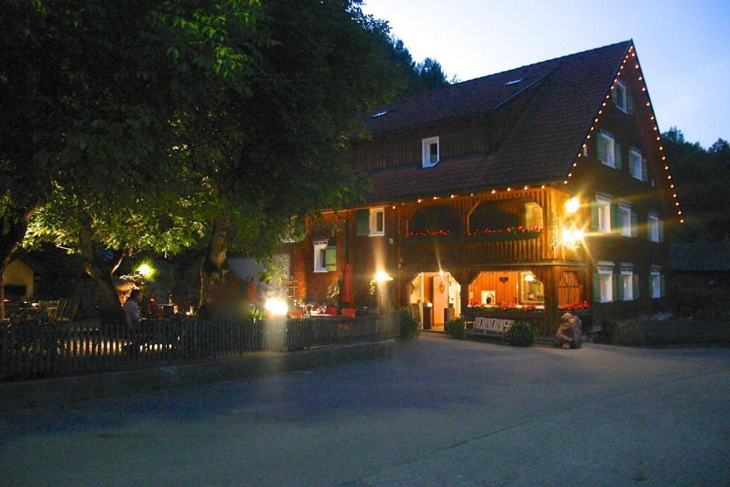 Hotel Gasthaus Schaefle Bürserberg Esterno foto